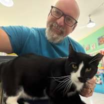 Thumbnail photo of Oreo #3